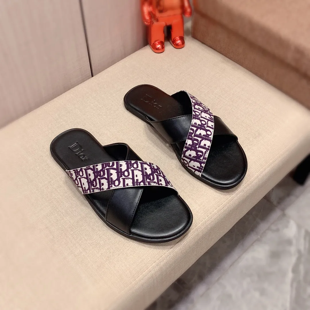 Slippers: New model factory price 220: 🎩🎩🔥🔥《Dior* 》【High·Version】Series of slippers, top purchasing agent🔍🔍Men's 2020 counters are on sale at the same time, imported from Italy, original selected cowhide, exquisite workmanship,), sole: (super comfortable) original factory special supply Original sole, ⚠️Exclusive double-layer movable molded sole, super comfortable⚠️, real shot 🎬The real thing is more beautiful🔍🔍original quality, you can go in and out of the counter at will, 266 positive code 38-44, long-term availability